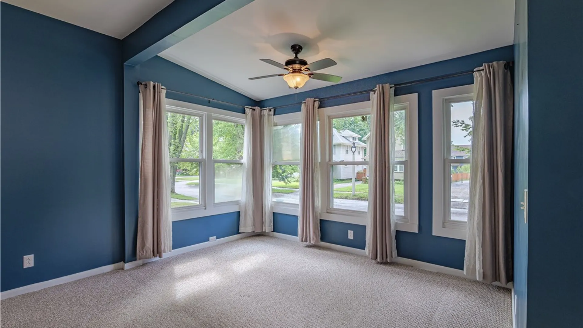 Property at 210 Laurelton Road, Irondequoit, NY 14609 10