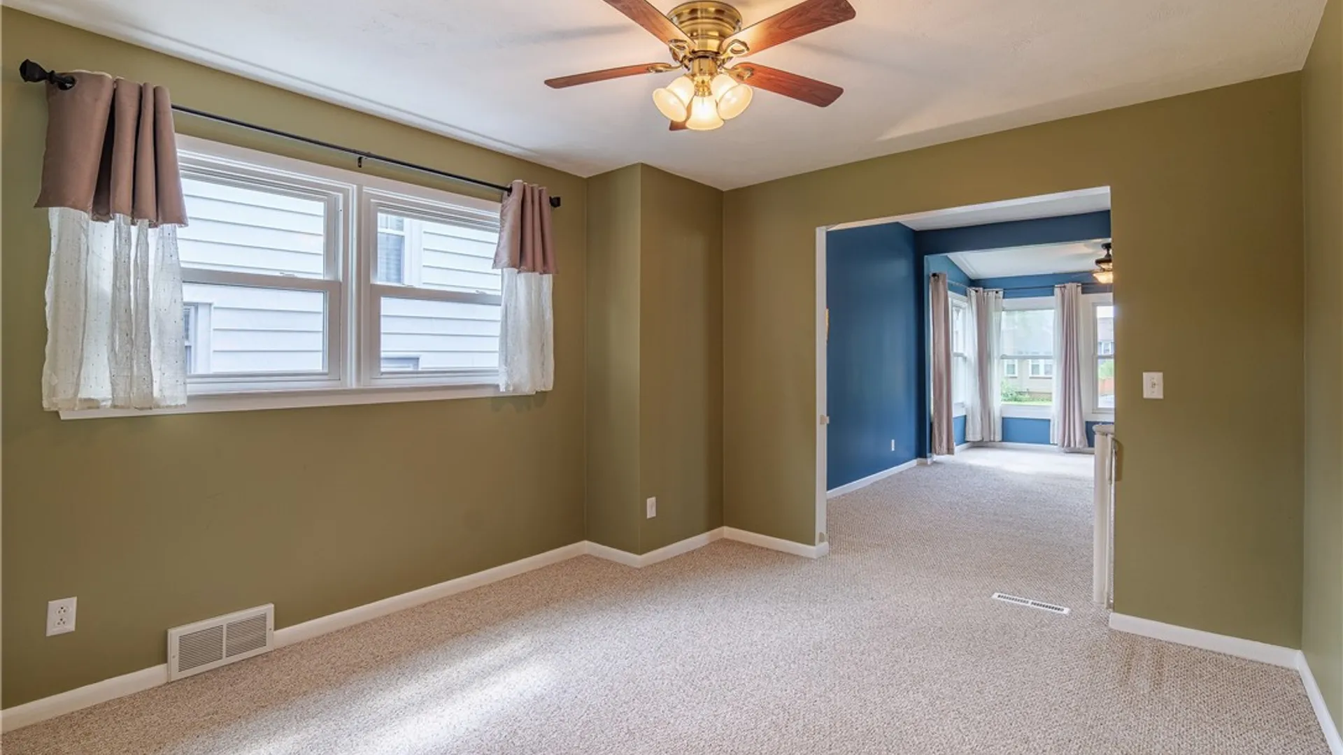 Property at 210 Laurelton Road, Irondequoit, NY 14609 22
