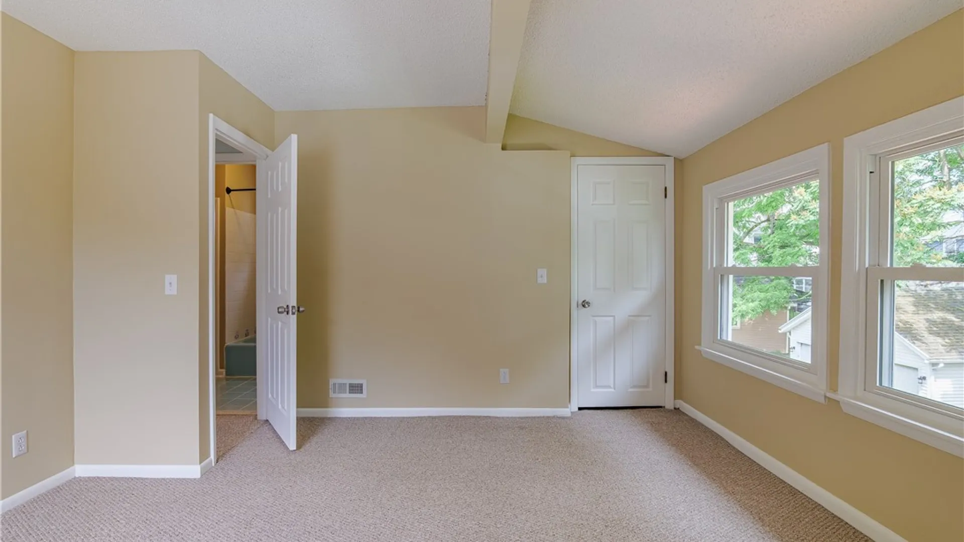 Property at 210 Laurelton Road, Irondequoit, NY 14609 26
