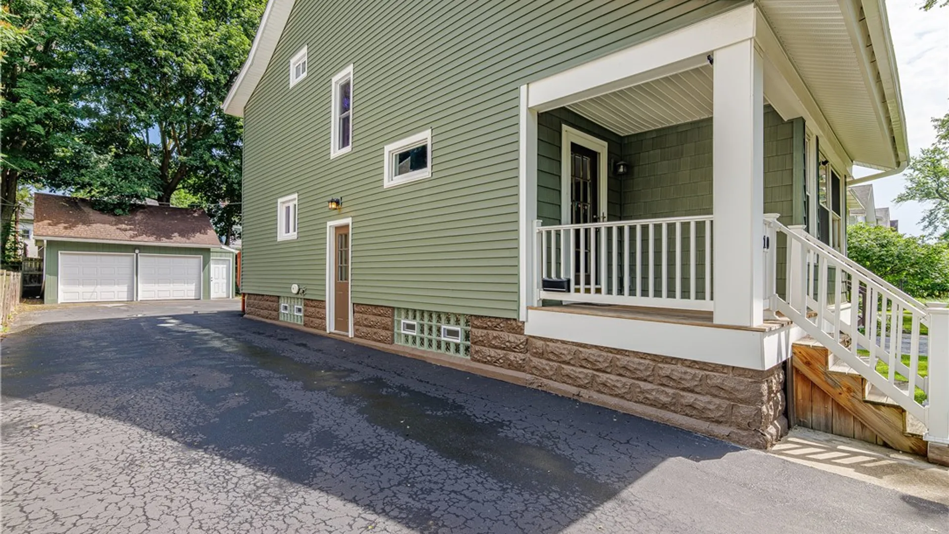 Property at 210 Laurelton Road, Irondequoit, NY 14609 45