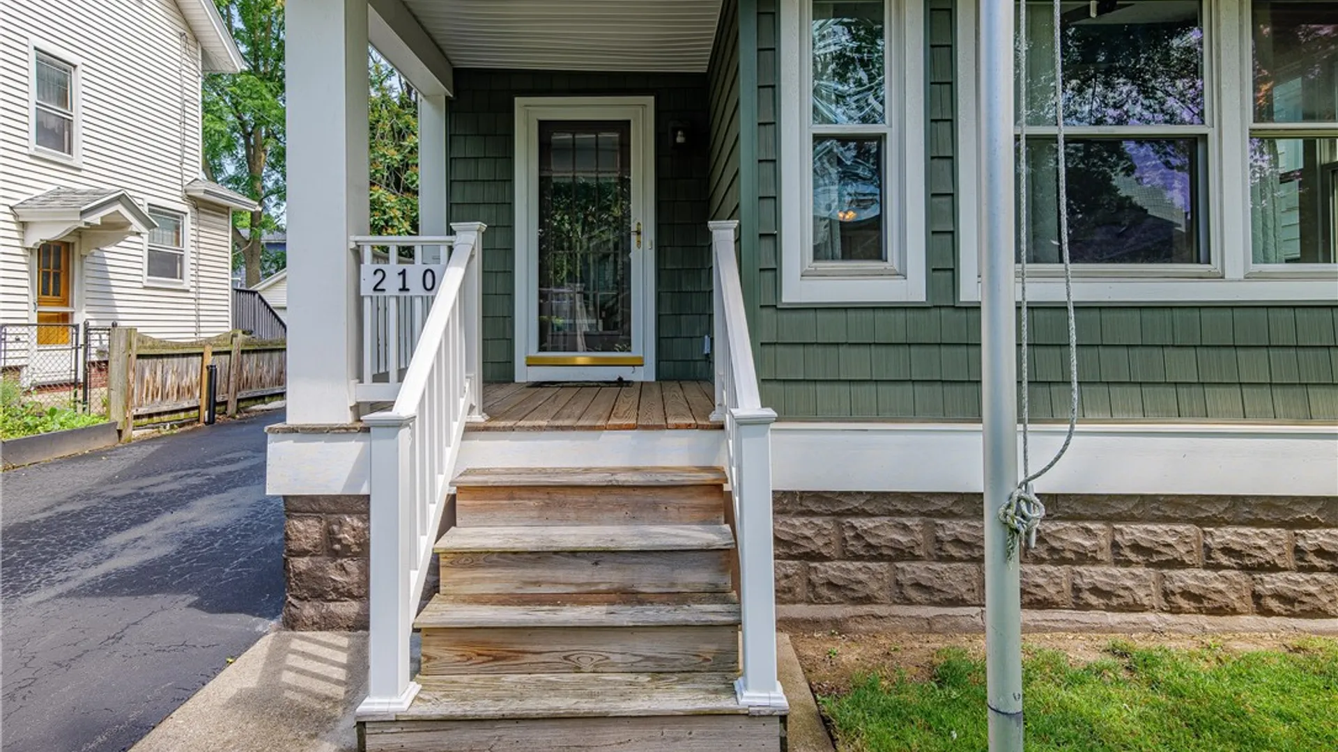Property at 210 Laurelton Road, Irondequoit, NY 14609 46