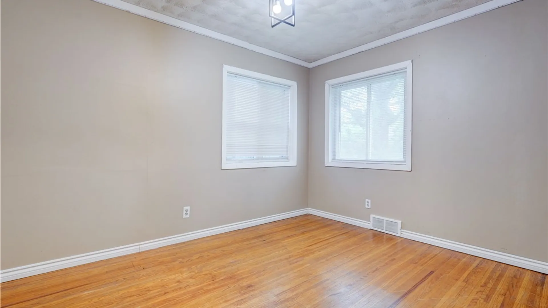 Property at 184 Bennett Avenue, Irondequoit, NY 14609 23
