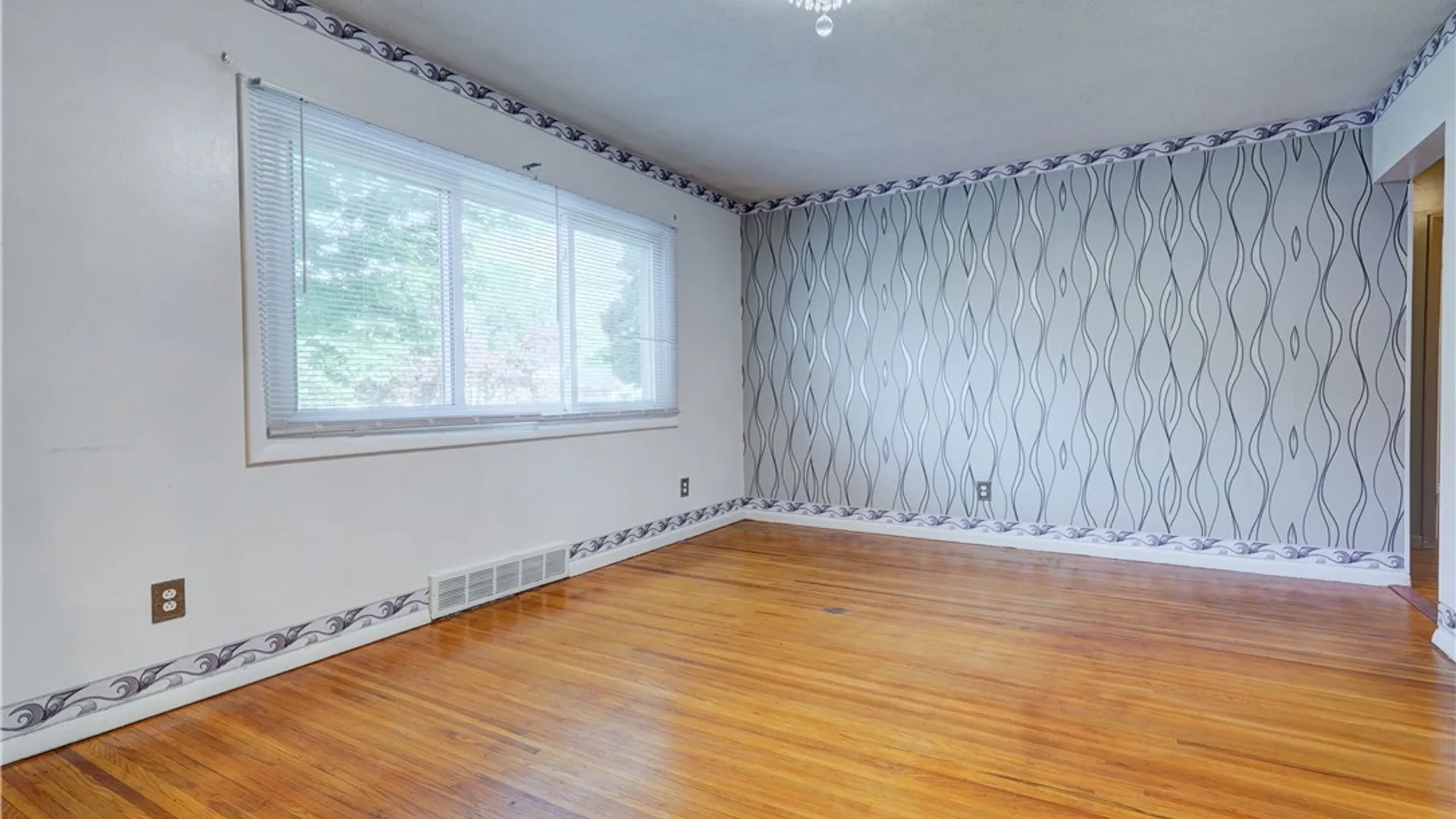 Property at 184 Bennett Avenue, Irondequoit, NY 14609 8