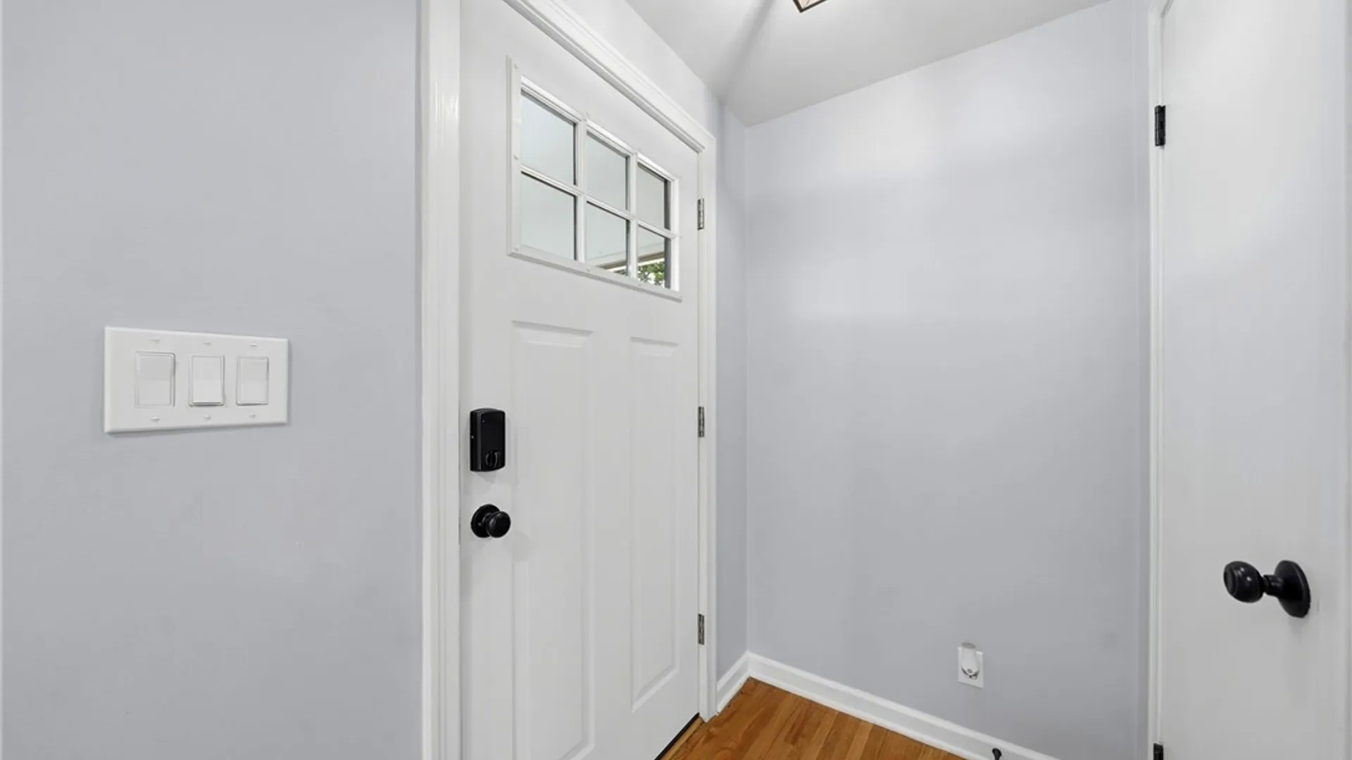 Property at 178 Waverly Avenue, Tonawanda, NY 14217 4