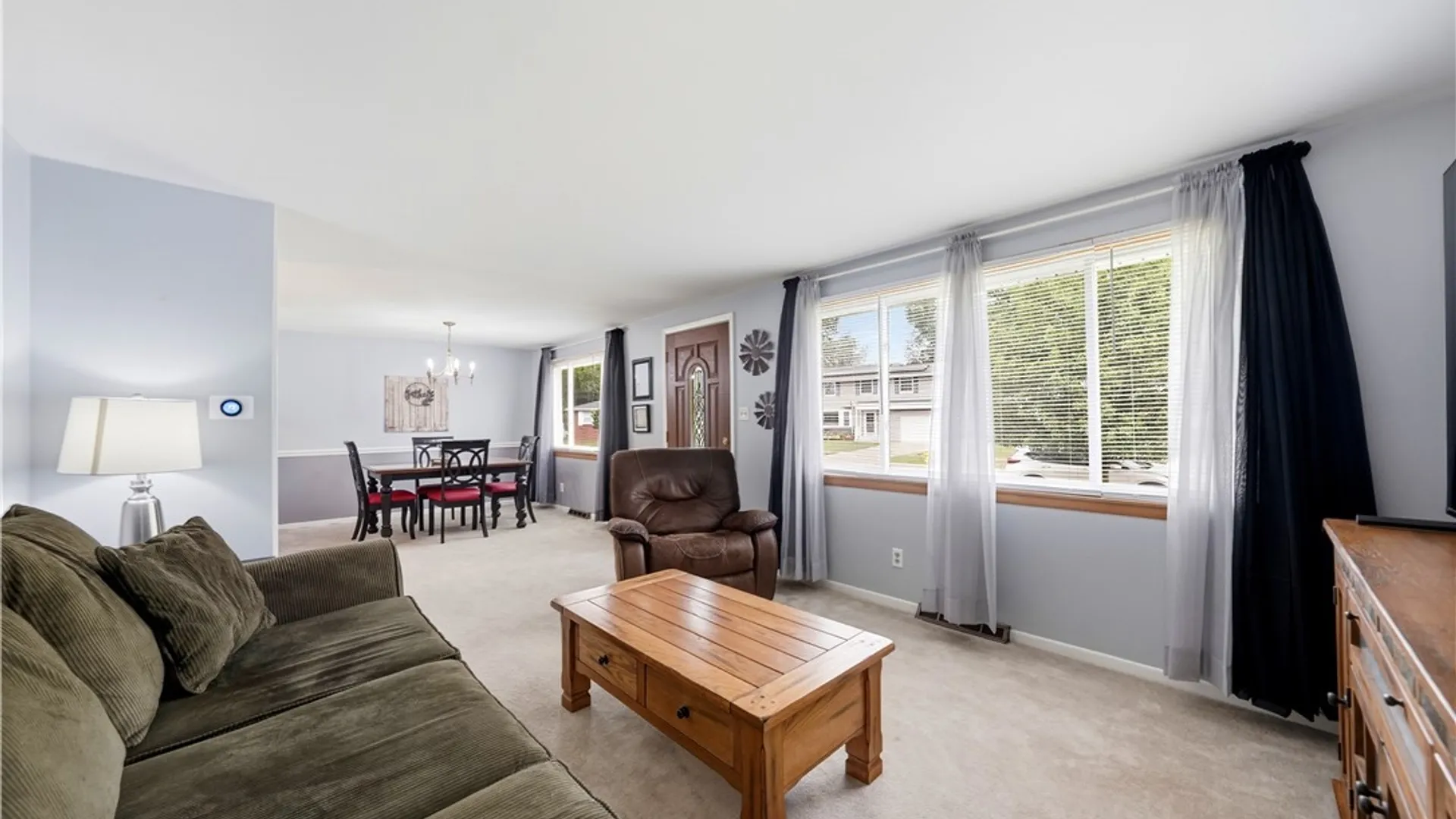 Property at 72 Greenmeadow Drive, West Seneca, NY 14224 25