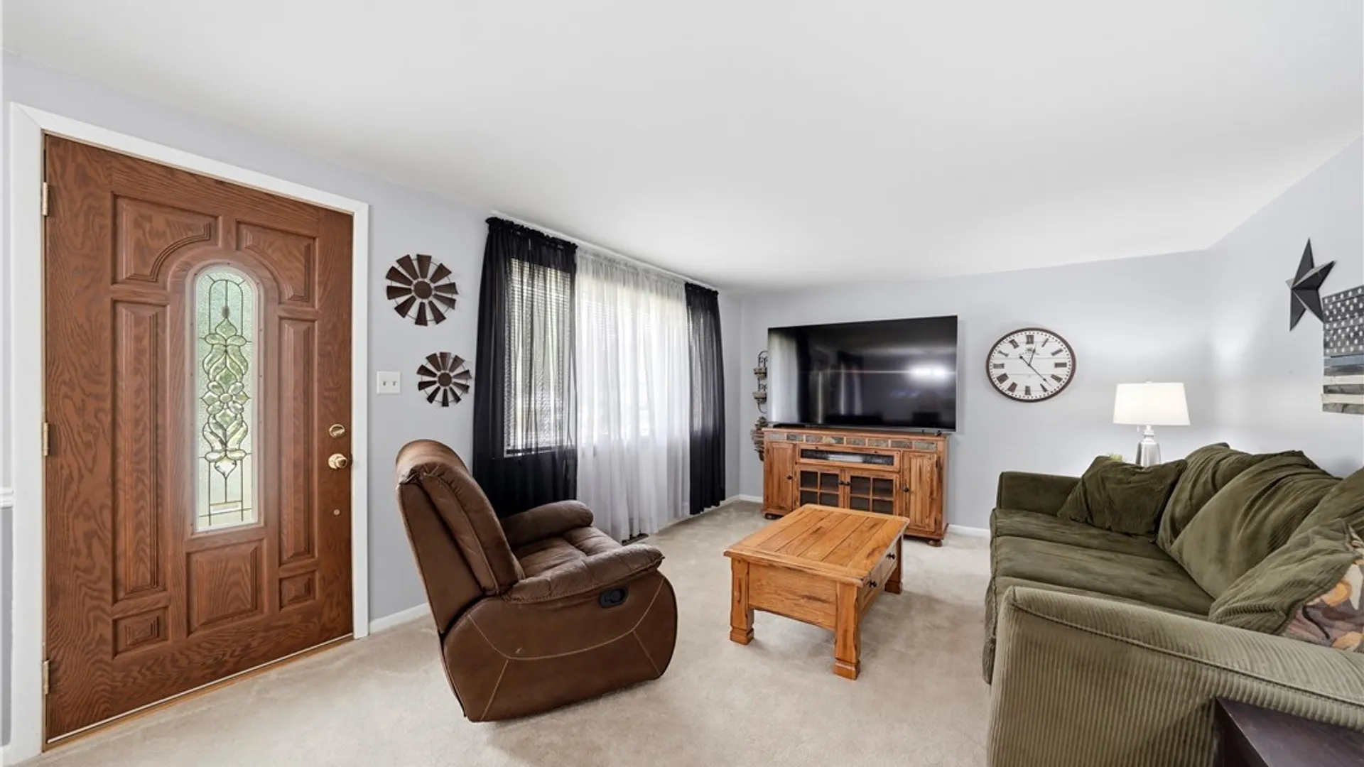 Property at 72 Greenmeadow Drive, West Seneca, NY 14224 29