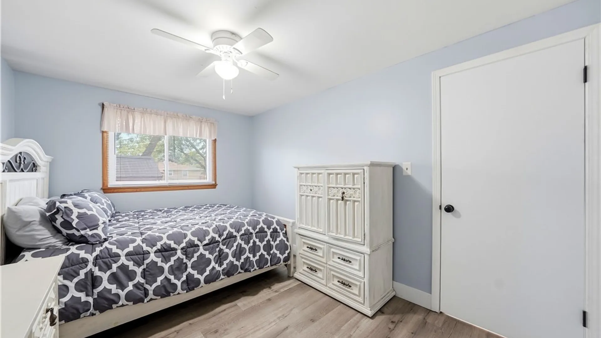 Property at 72 Greenmeadow Drive, West Seneca, NY 14224 30