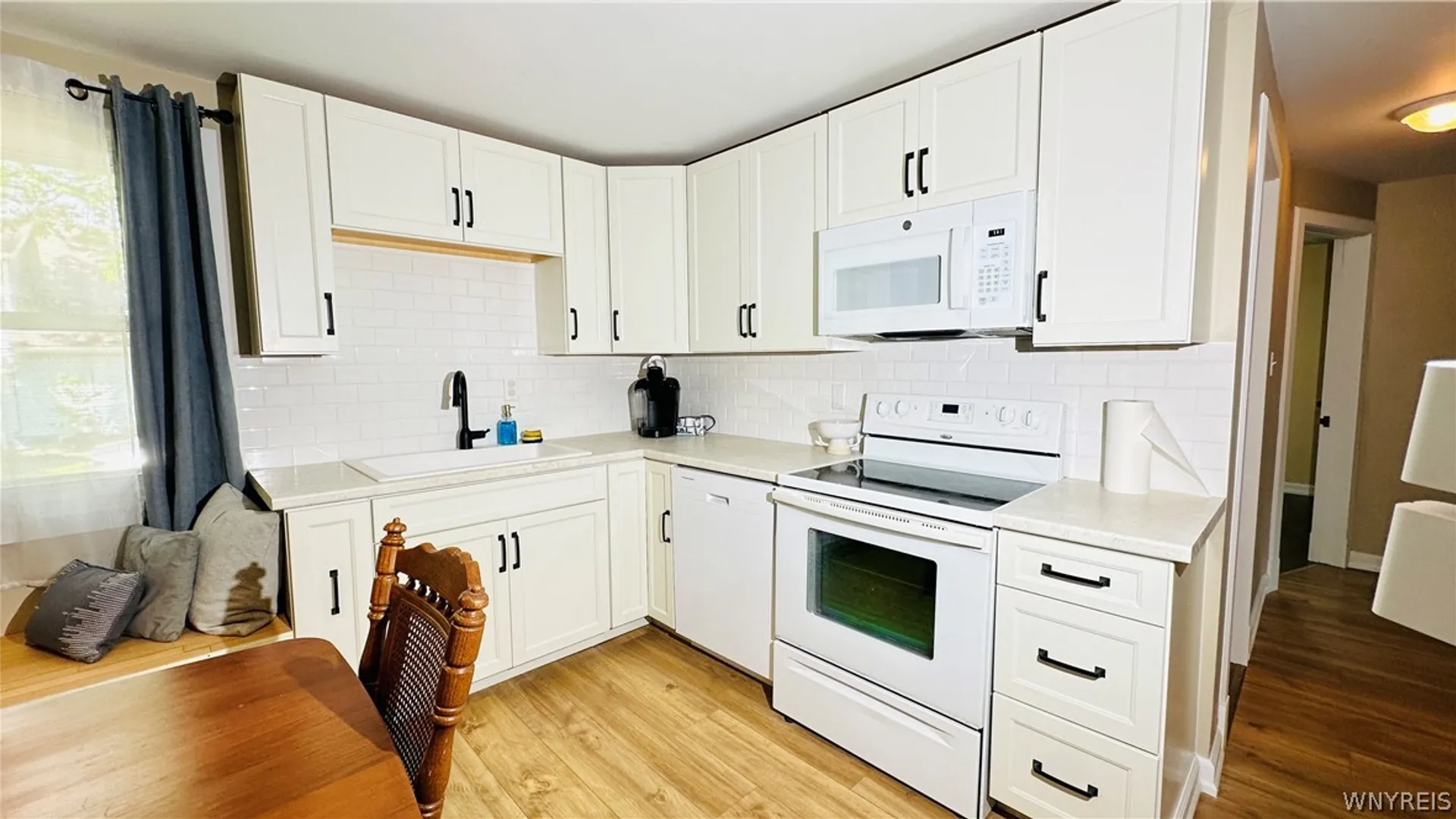 Property at 3402 Walnut Avenue, Niagara Falls, NY 14301 12
