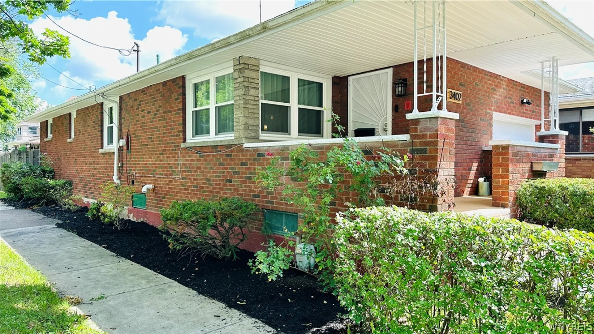 Property at 3402 Walnut Avenue, Niagara Falls, NY 14301 2