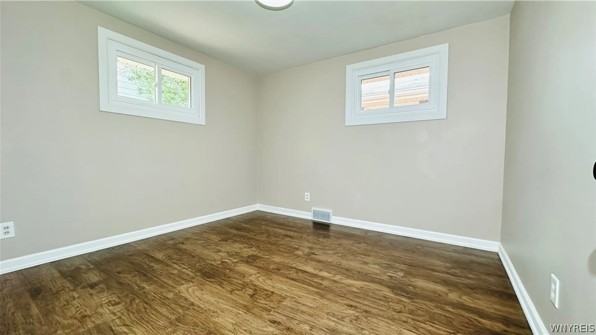 Property at 3402 Walnut Avenue, Niagara Falls, NY 14301 22