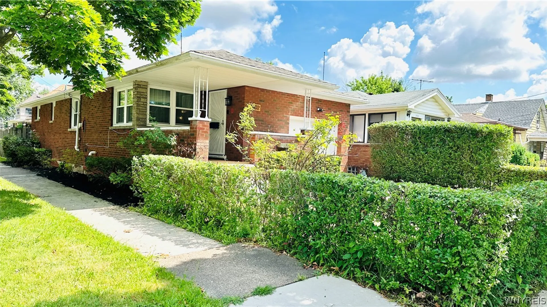 Property at 3402 Walnut Avenue, Niagara Falls, NY 14301 4