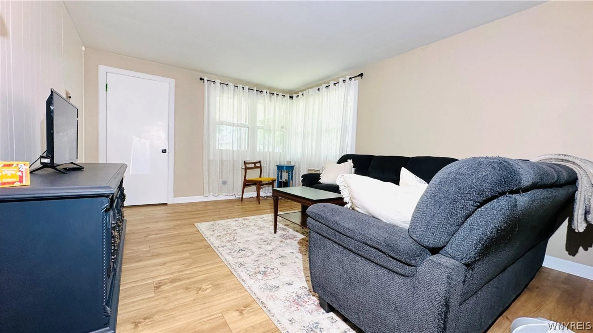 Property at 3402 Walnut Avenue, Niagara Falls, NY 14301 6