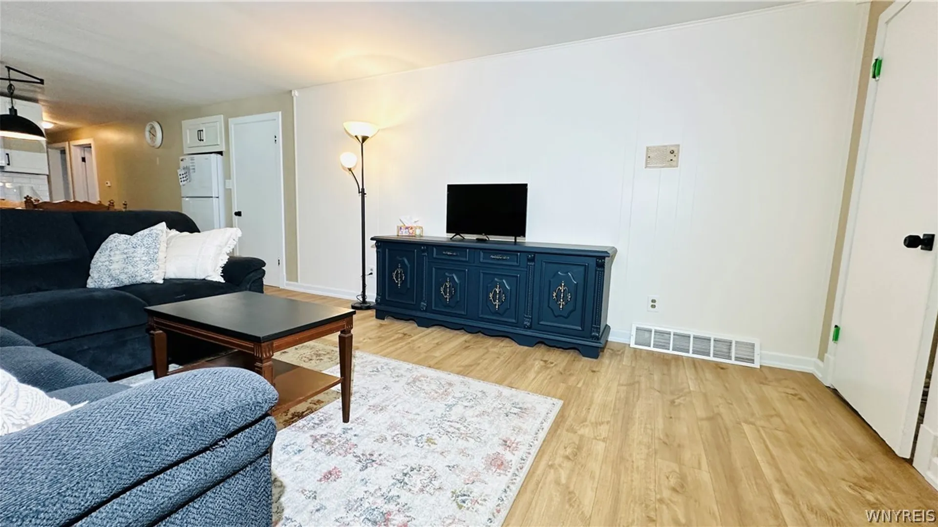 Property at 3402 Walnut Avenue, Niagara Falls, NY 14301 8