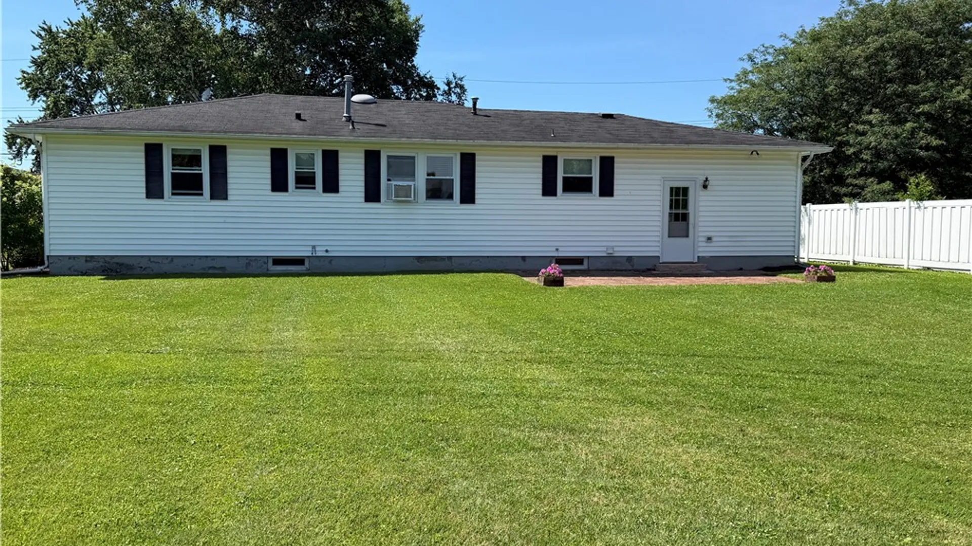 Property at 133 Grove Ave Extension, Auburn, NY 13021 5