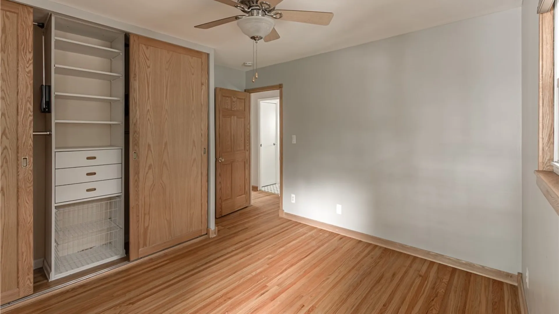 Property at 53 Follette Lane, Tonawanda, NY 14150 32