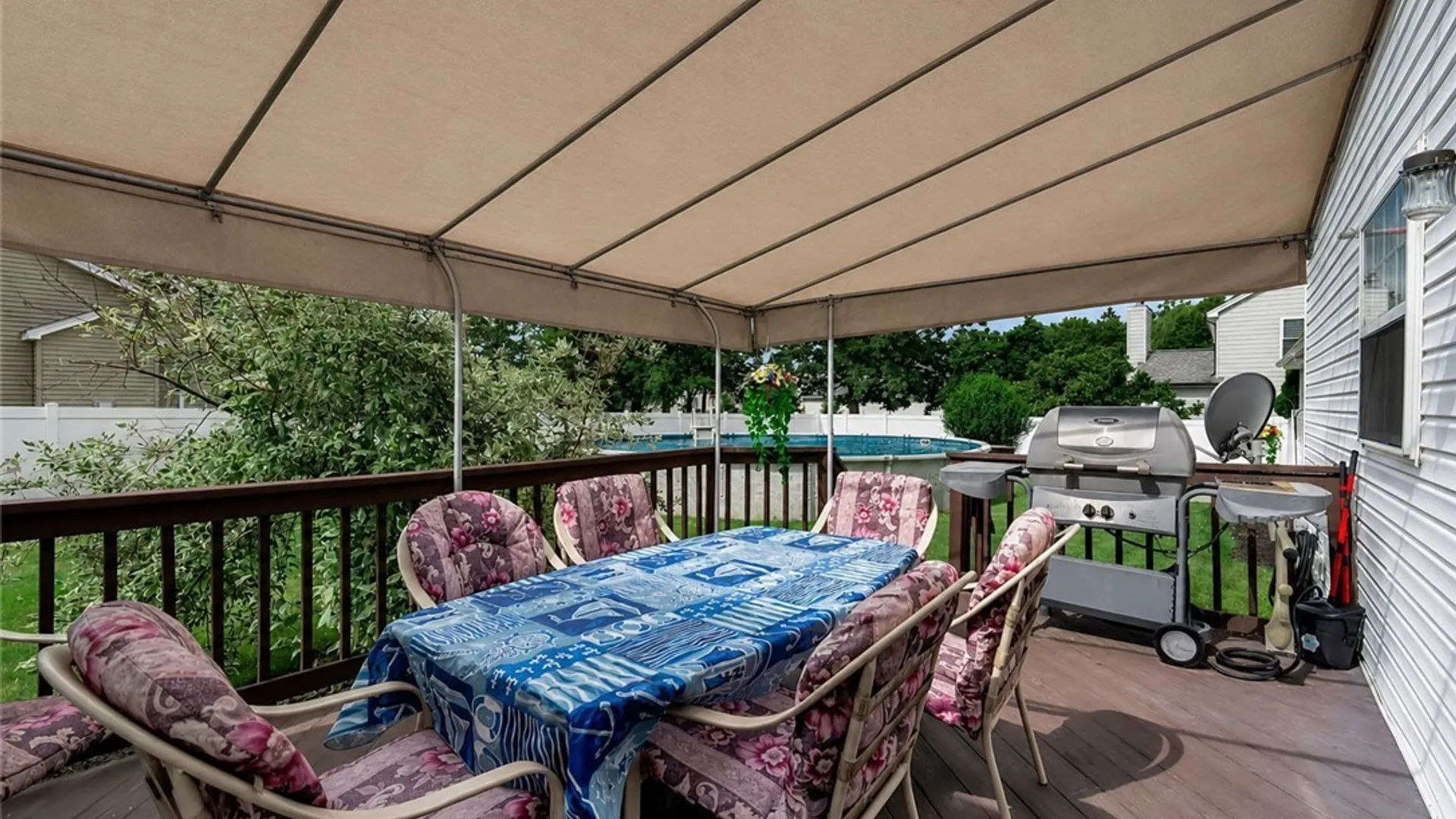 Property at 41 Creekwood Drive, Lancaster, NY 14086 43