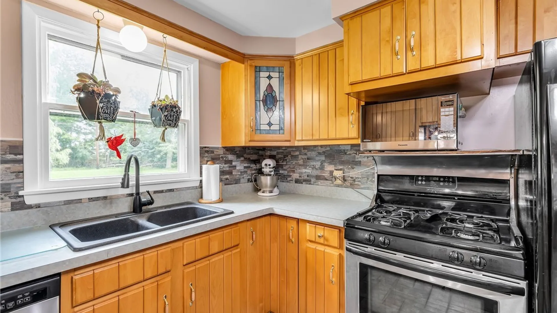 Property at 76 Villa Maria Road, West Seneca, NY 14224 13