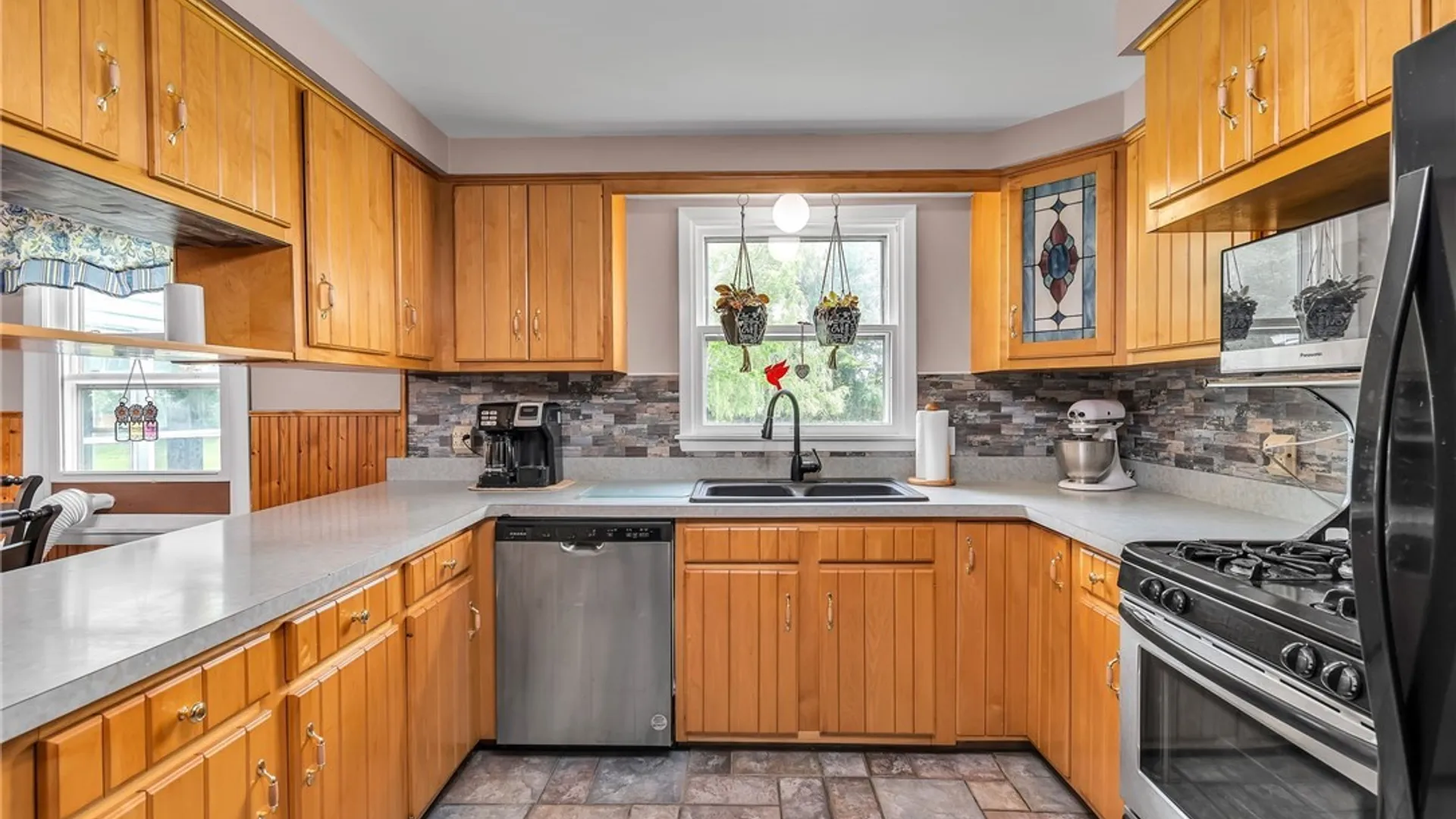 Property at 76 Villa Maria Road, West Seneca, NY 14224 14