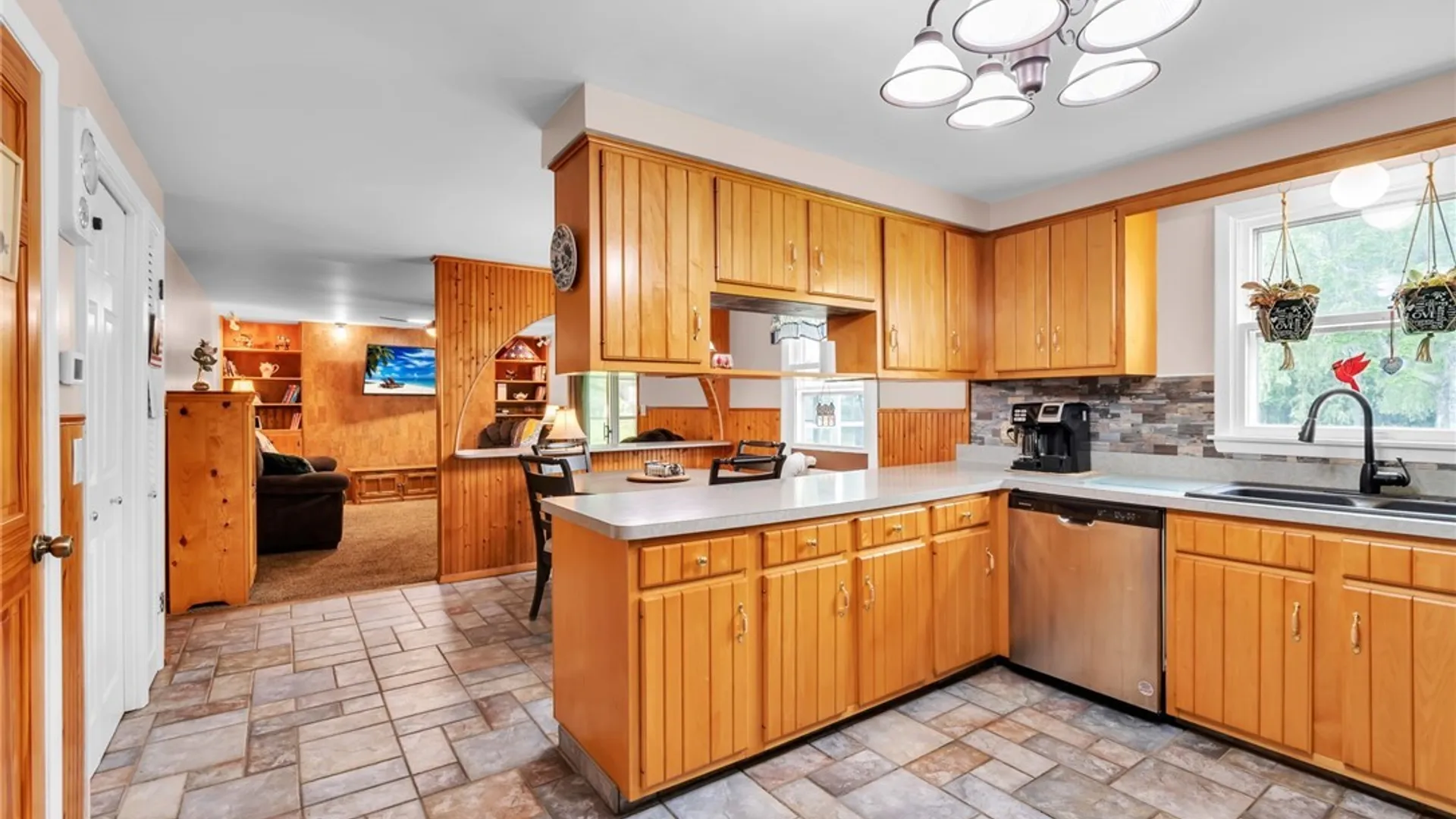 Property at 76 Villa Maria Road, West Seneca, NY 14224 15