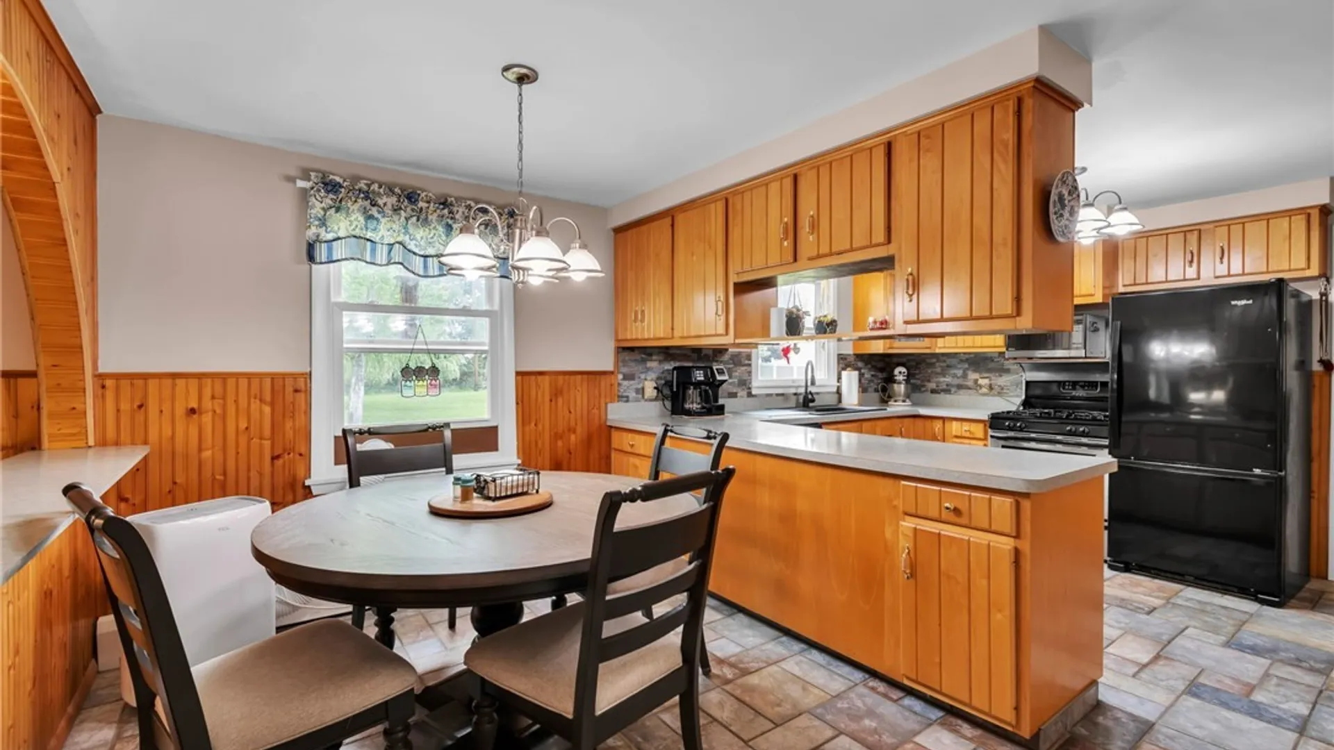 Property at 76 Villa Maria Road, West Seneca, NY 14224 19