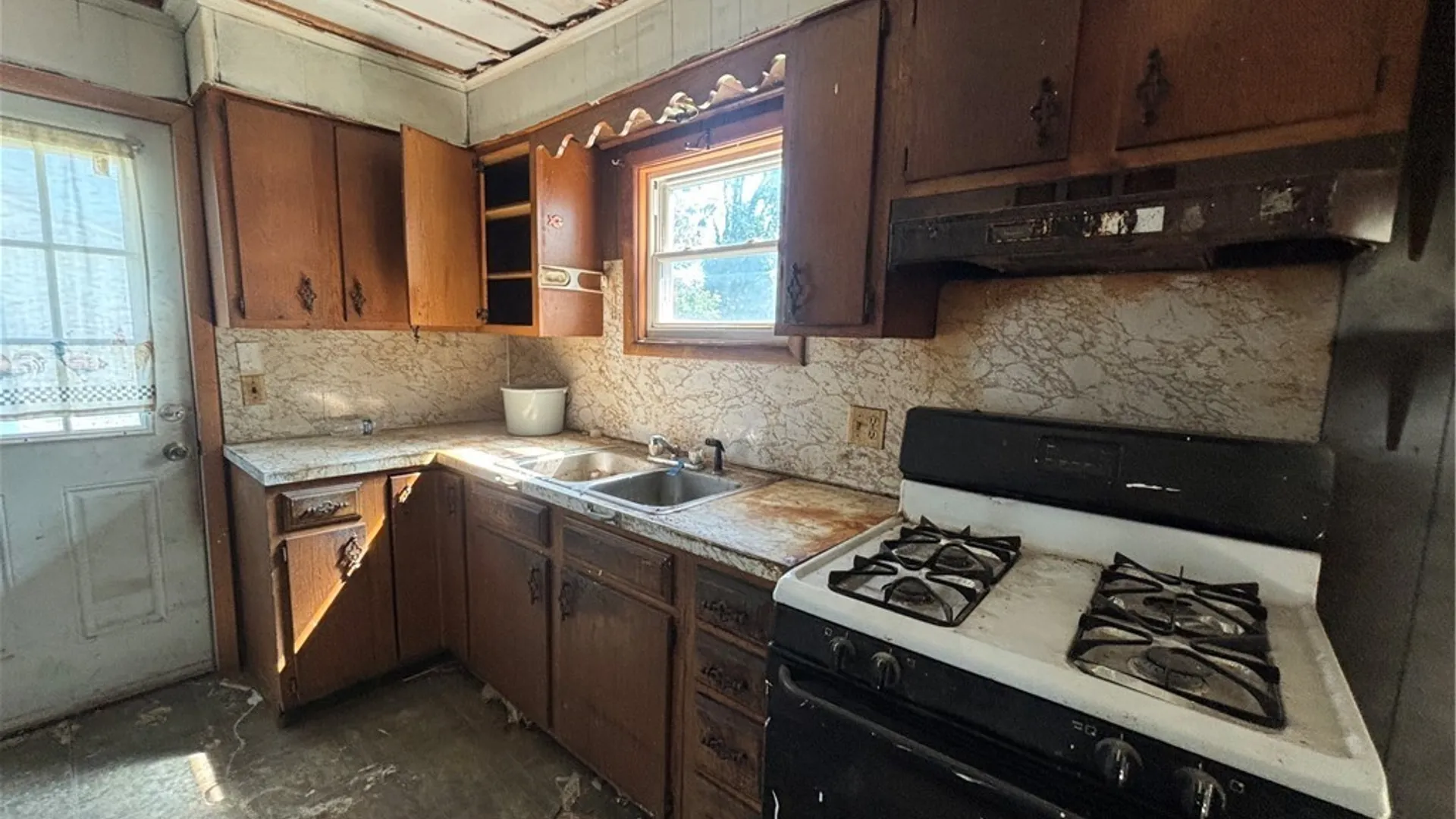 Property at 211 E Whitesboro Street, Rome, NY 13440 9