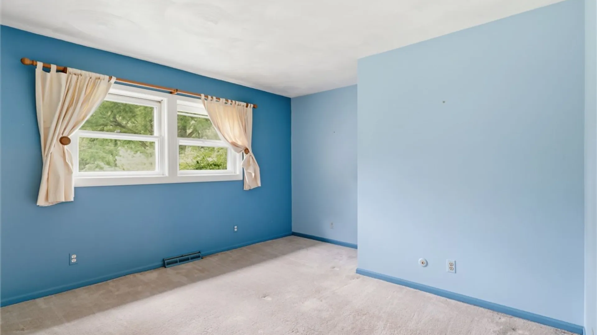 Property at 1011 Mile Square Road, Mendon, NY 14534 22