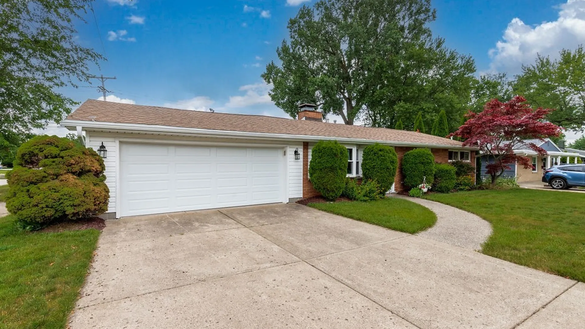 Property at 137 Burnside Drive, Tonawanda, NY 14150 3