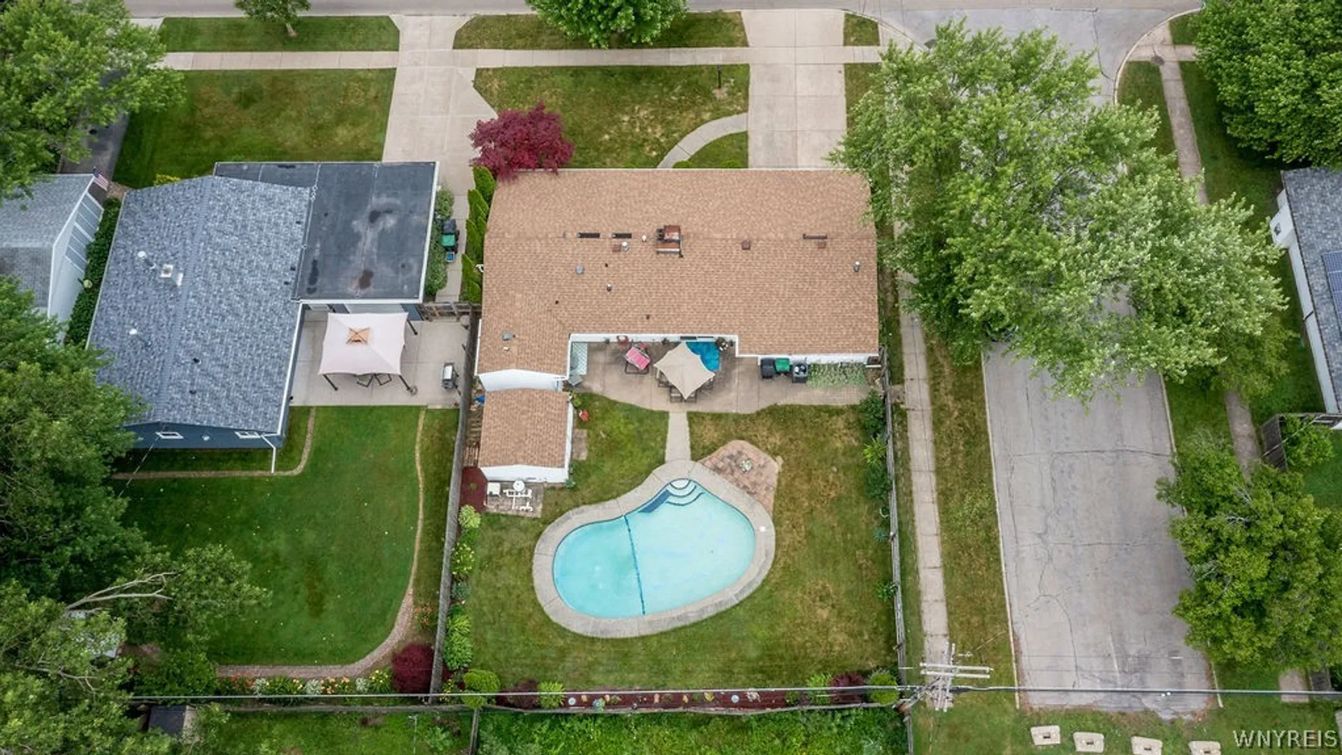 Property at 137 Burnside Drive, Tonawanda, NY 14150 44