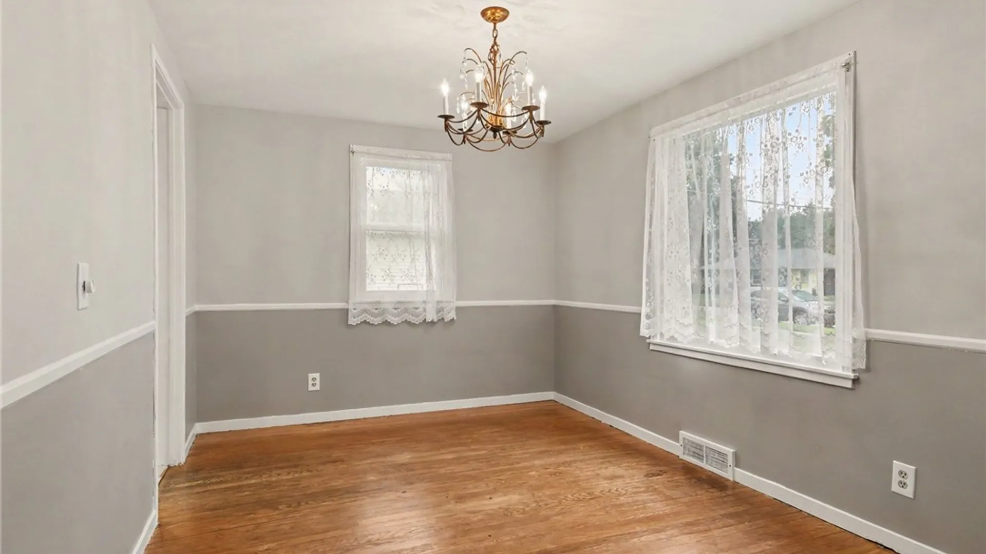 Property at 765 S Grosvenor Road, Brighton, NY 14618 10
