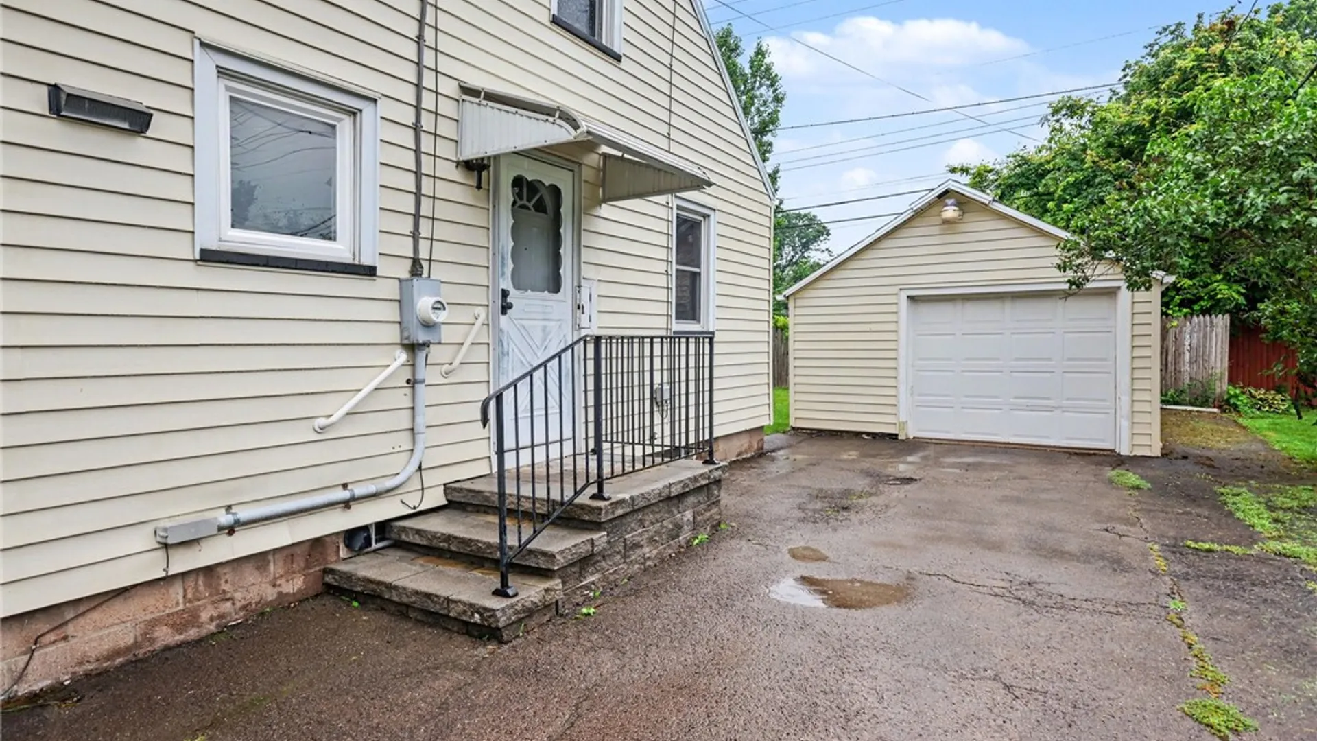 Property at 765 S Grosvenor Road, Brighton, NY 14618 23