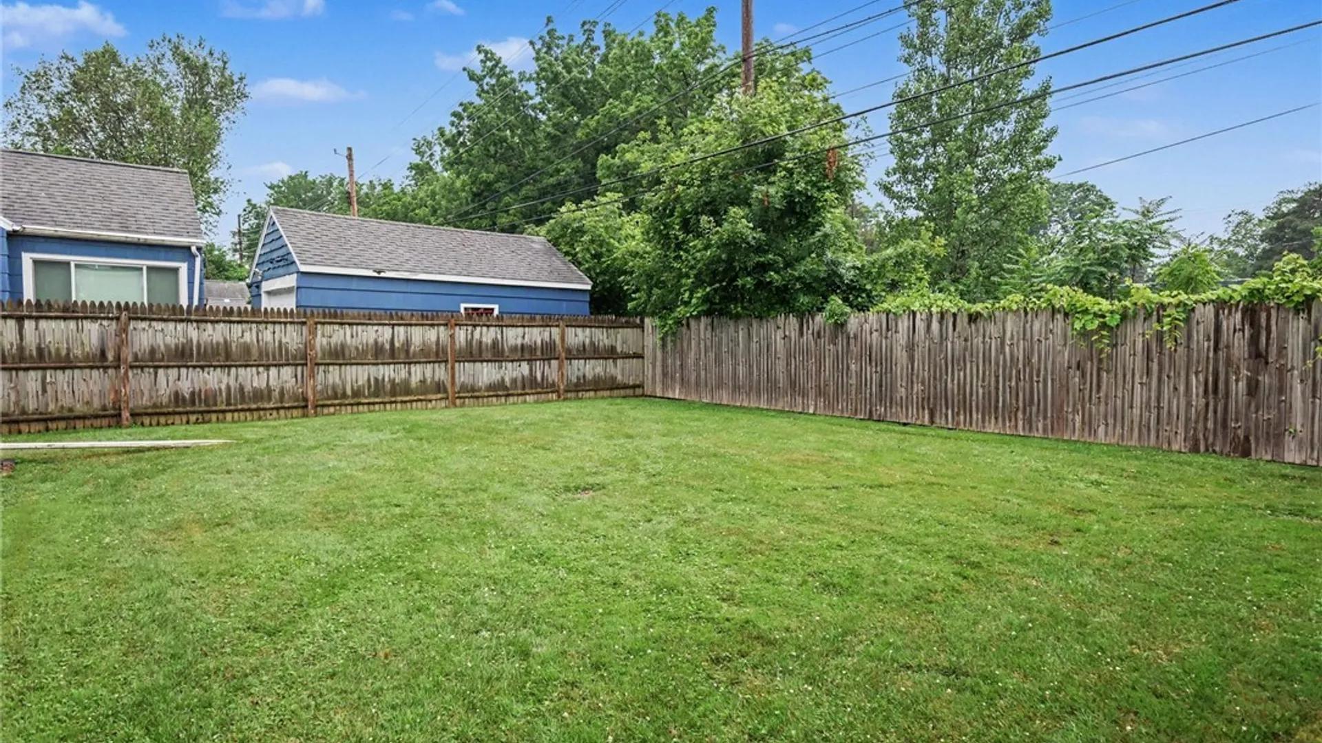 Property at 765 S Grosvenor Road, Brighton, NY 14618 25