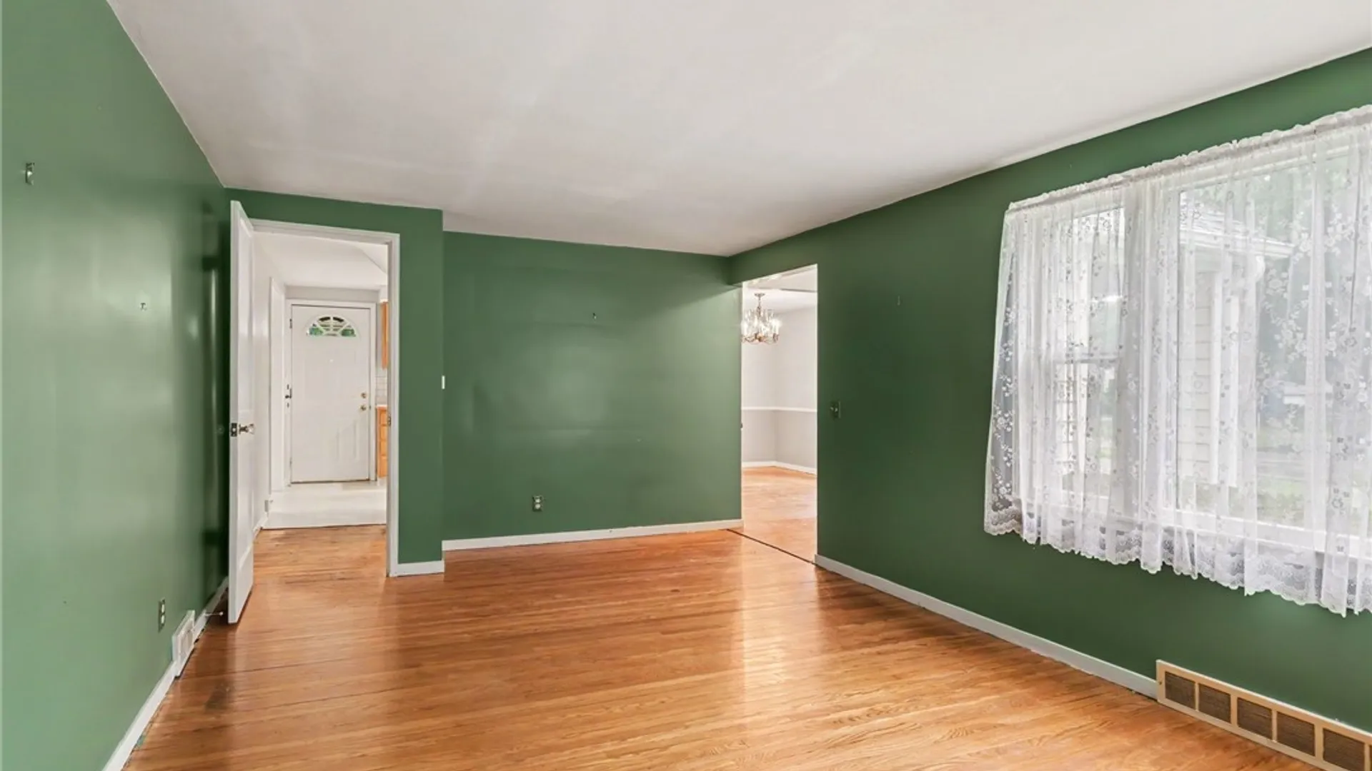 Property at 765 S Grosvenor Road, Brighton, NY 14618 4