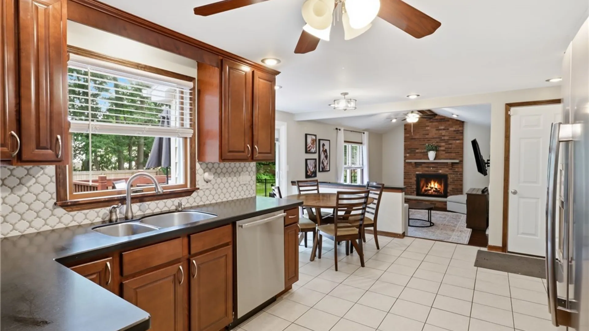 Property at 192 Greengage Circle, Amherst, NY 14051 11
