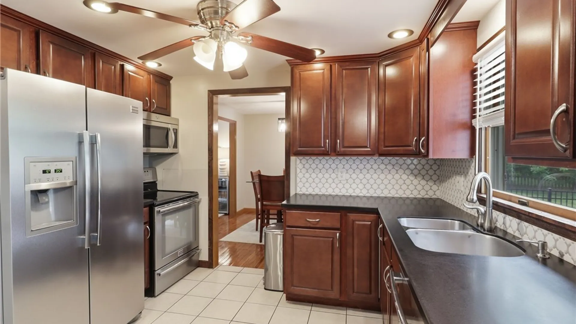 Property at 192 Greengage Circle, Amherst, NY 14051 13