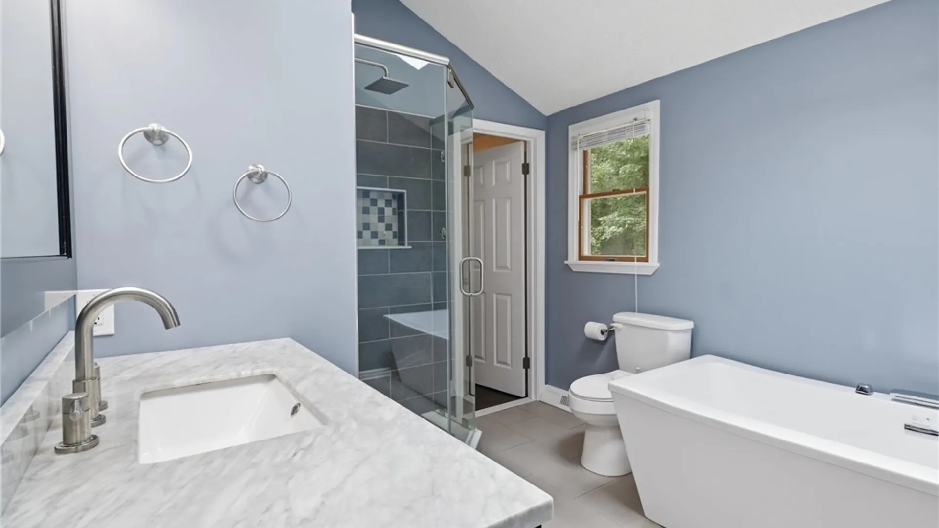 Property at 192 Greengage Circle, Amherst, NY 14051 24