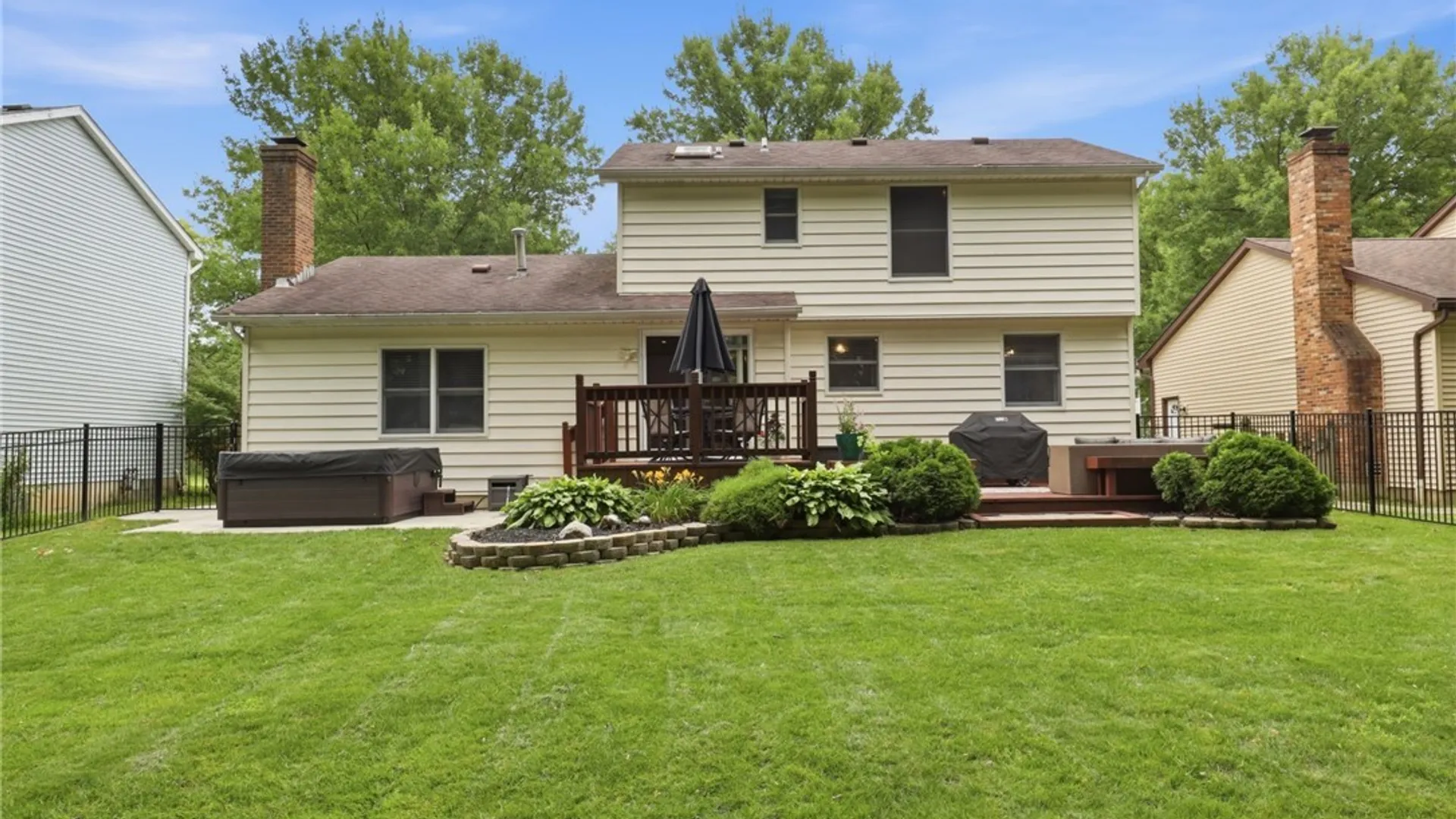 Property at 192 Greengage Circle, Amherst, NY 14051 36