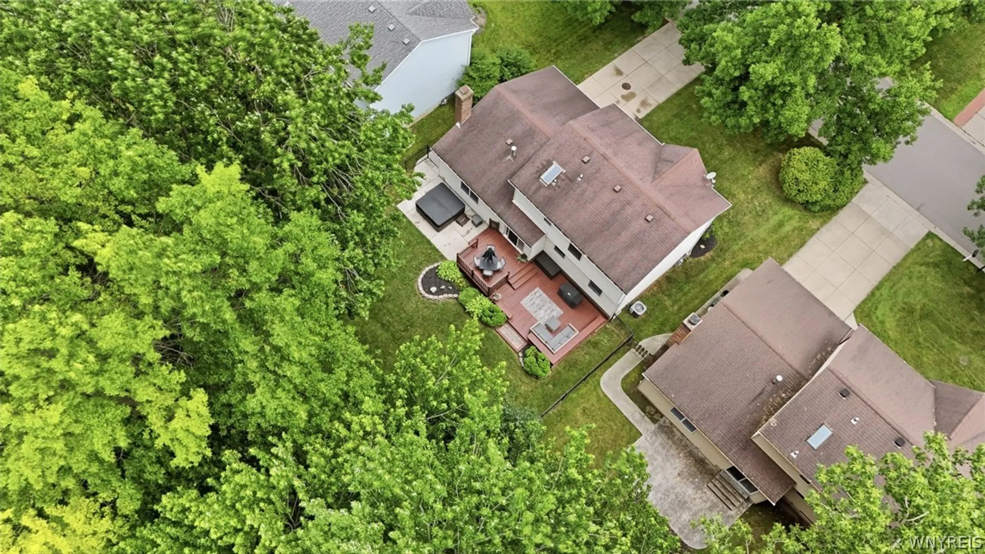 Property at 192 Greengage Circle, Amherst, NY 14051 43