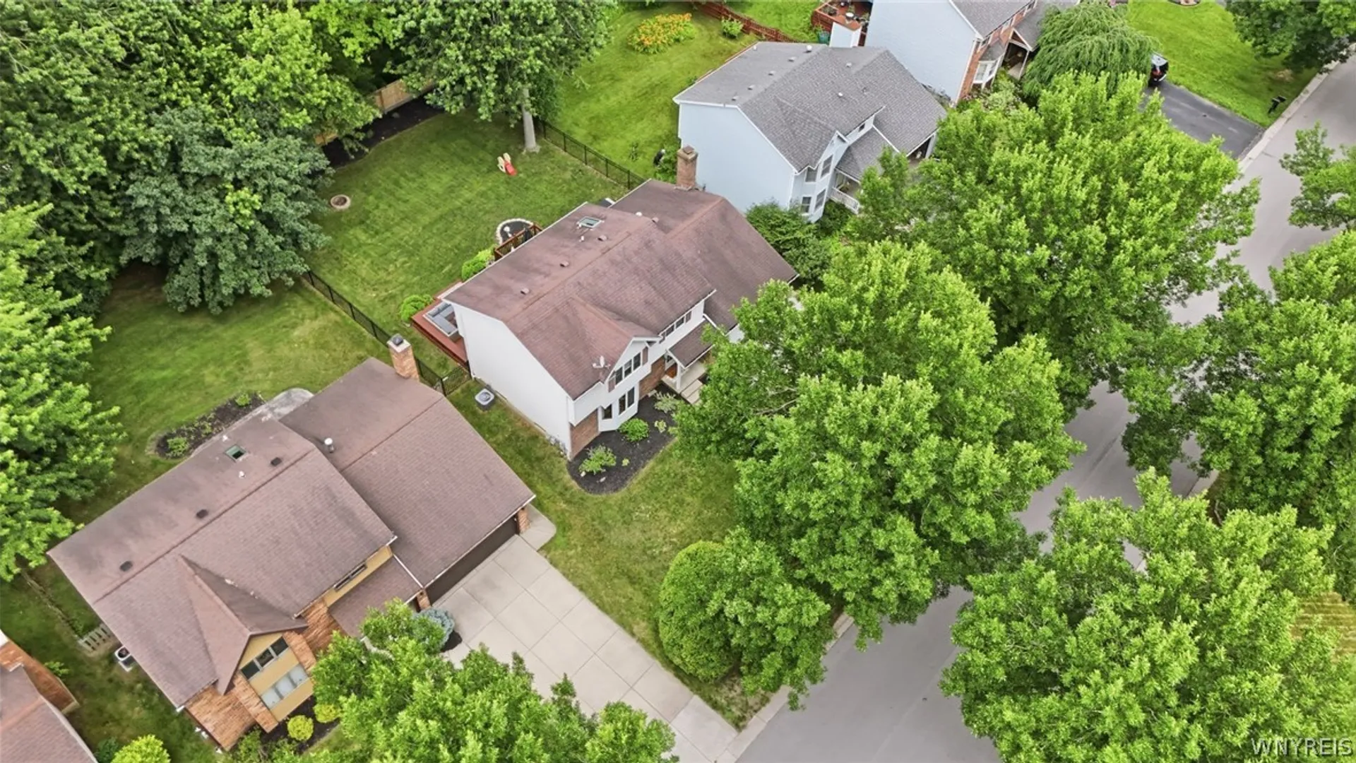 Property at 192 Greengage Circle, Amherst, NY 14051 45