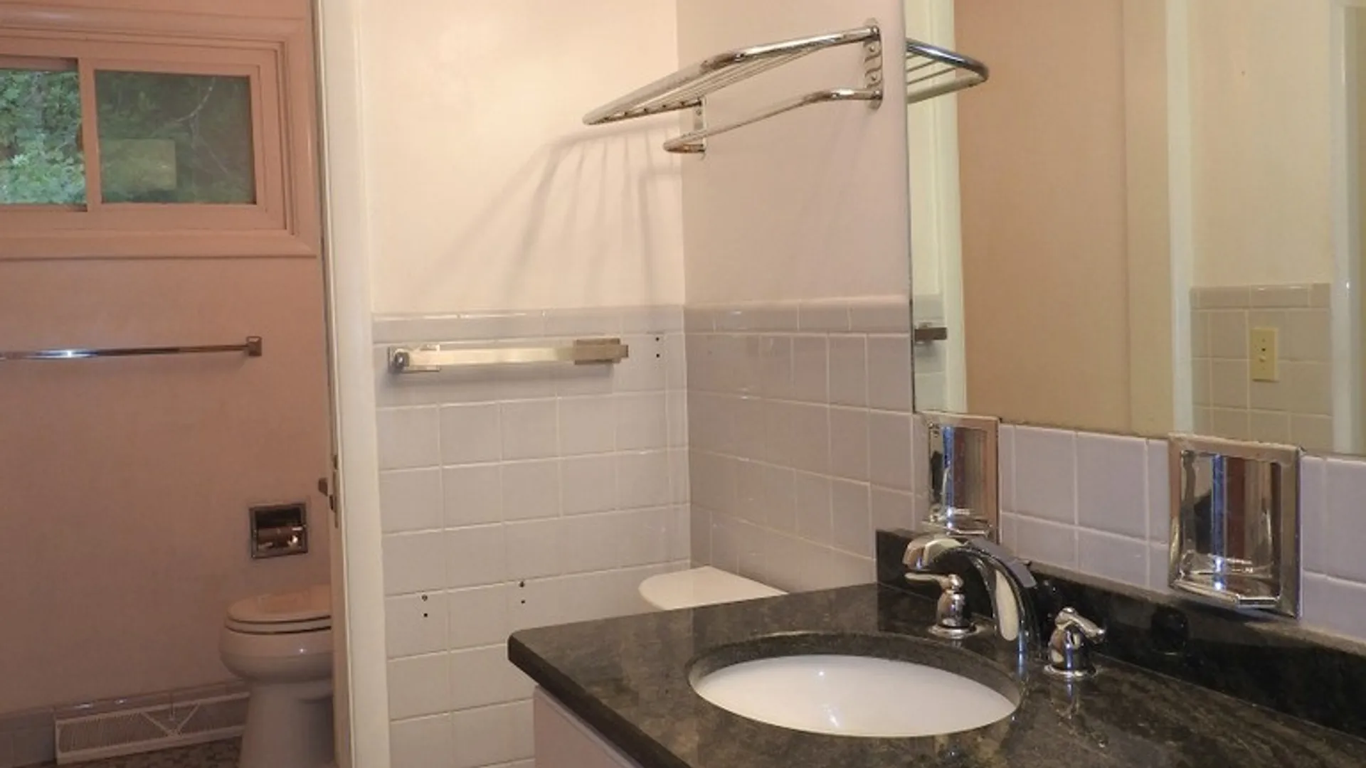 Property at 504 Hillsboro Parkway, Syracuse, NY 13214 12