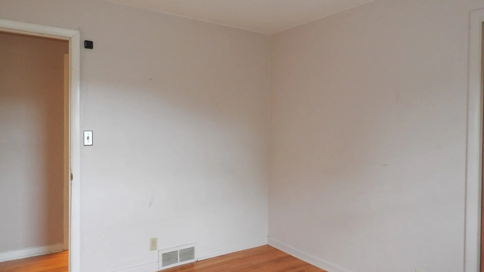Property at 504 Hillsboro Parkway, Syracuse, NY 13214 16
