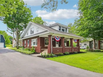 54 Rochester Street, Bergen, NY 14416