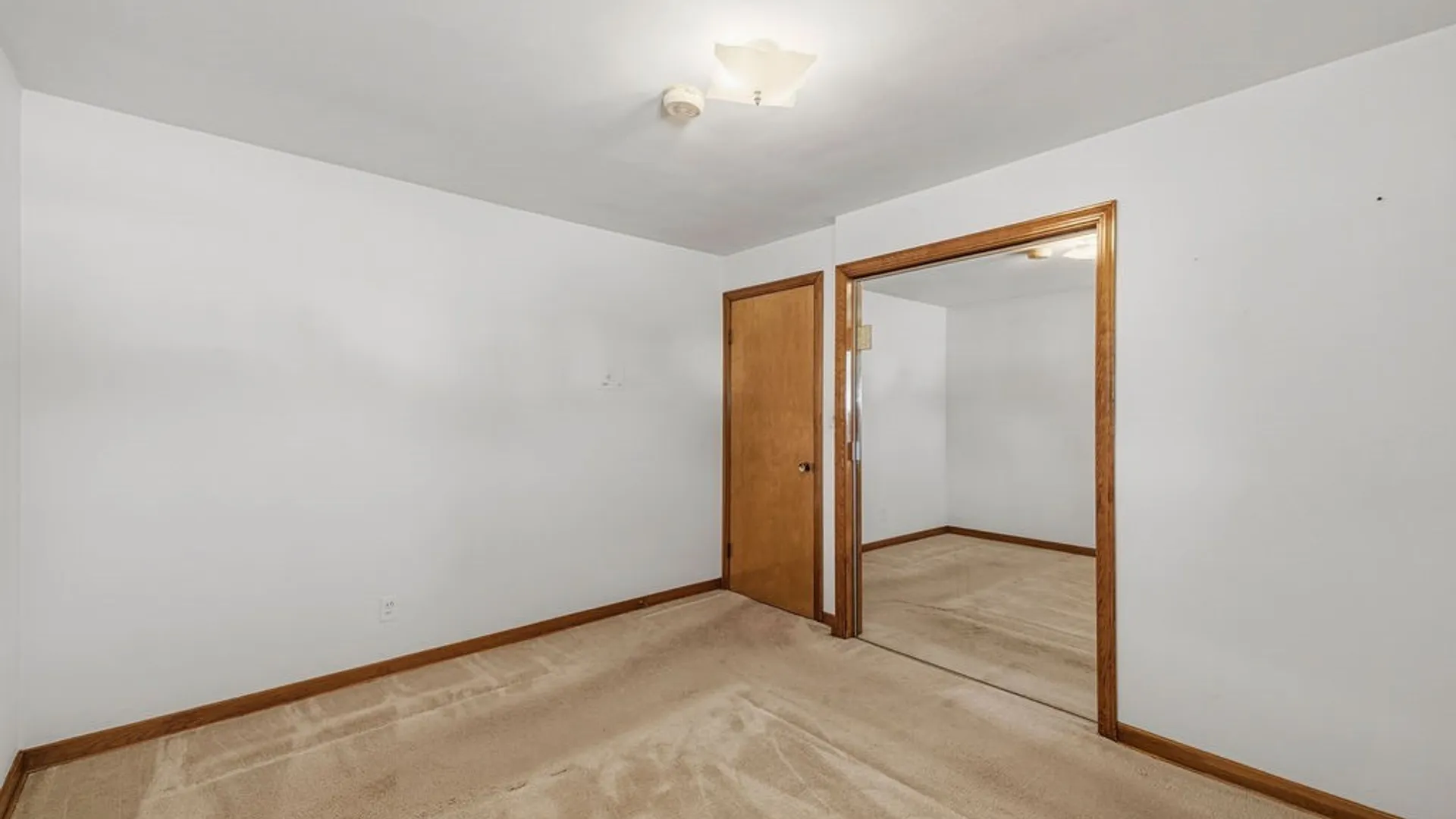 Property at 27 Dennis Lane, Cheektowaga, NY 14227 13