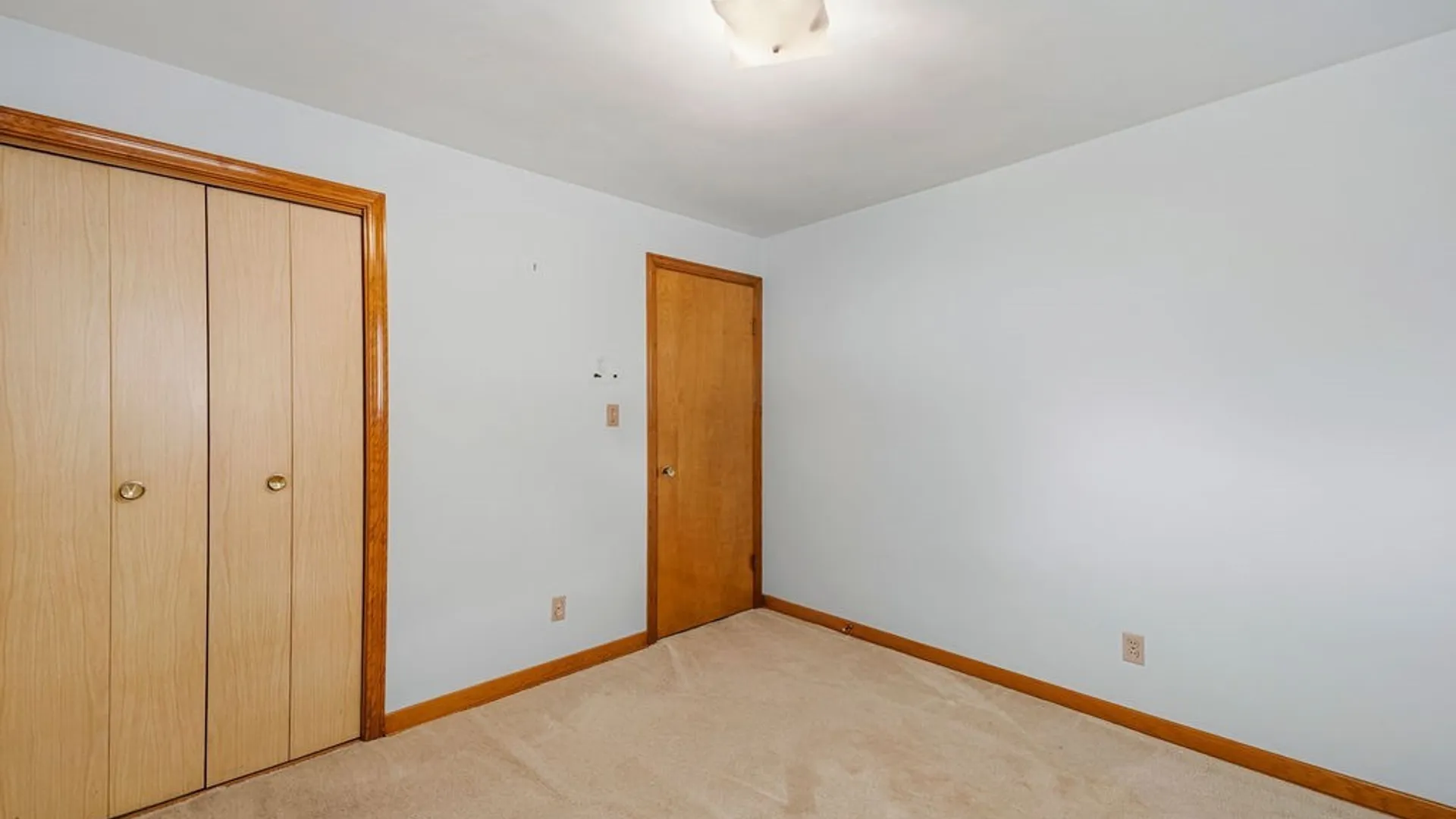 Property at 27 Dennis Lane, Cheektowaga, NY 14227 15