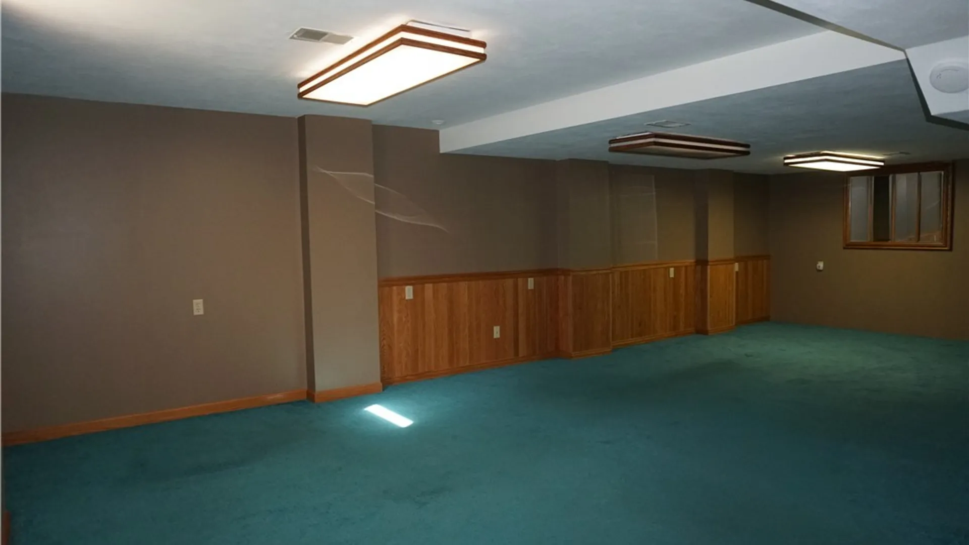 Property at 6113 Rossland Cir, Cicero, NY 13039 46