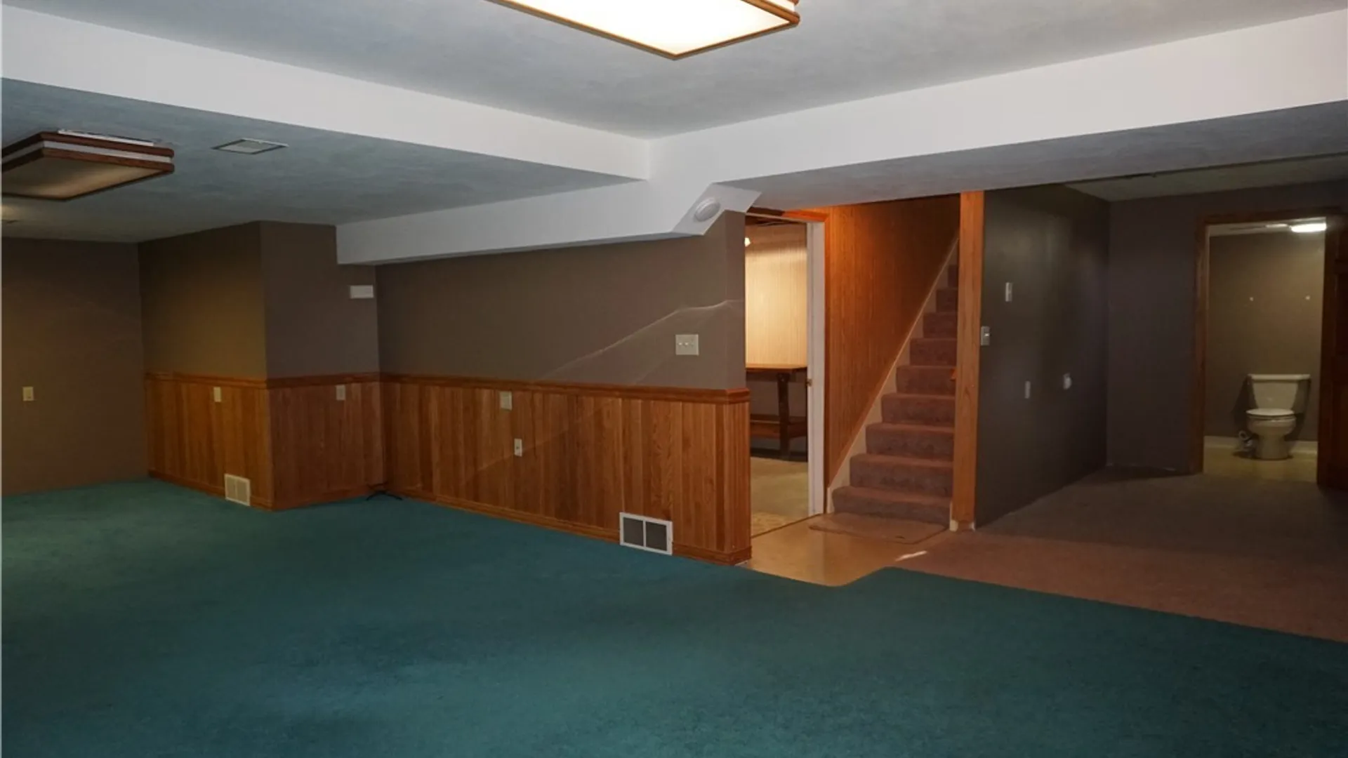 Property at 6113 Rossland Cir, Cicero, NY 13039 47
