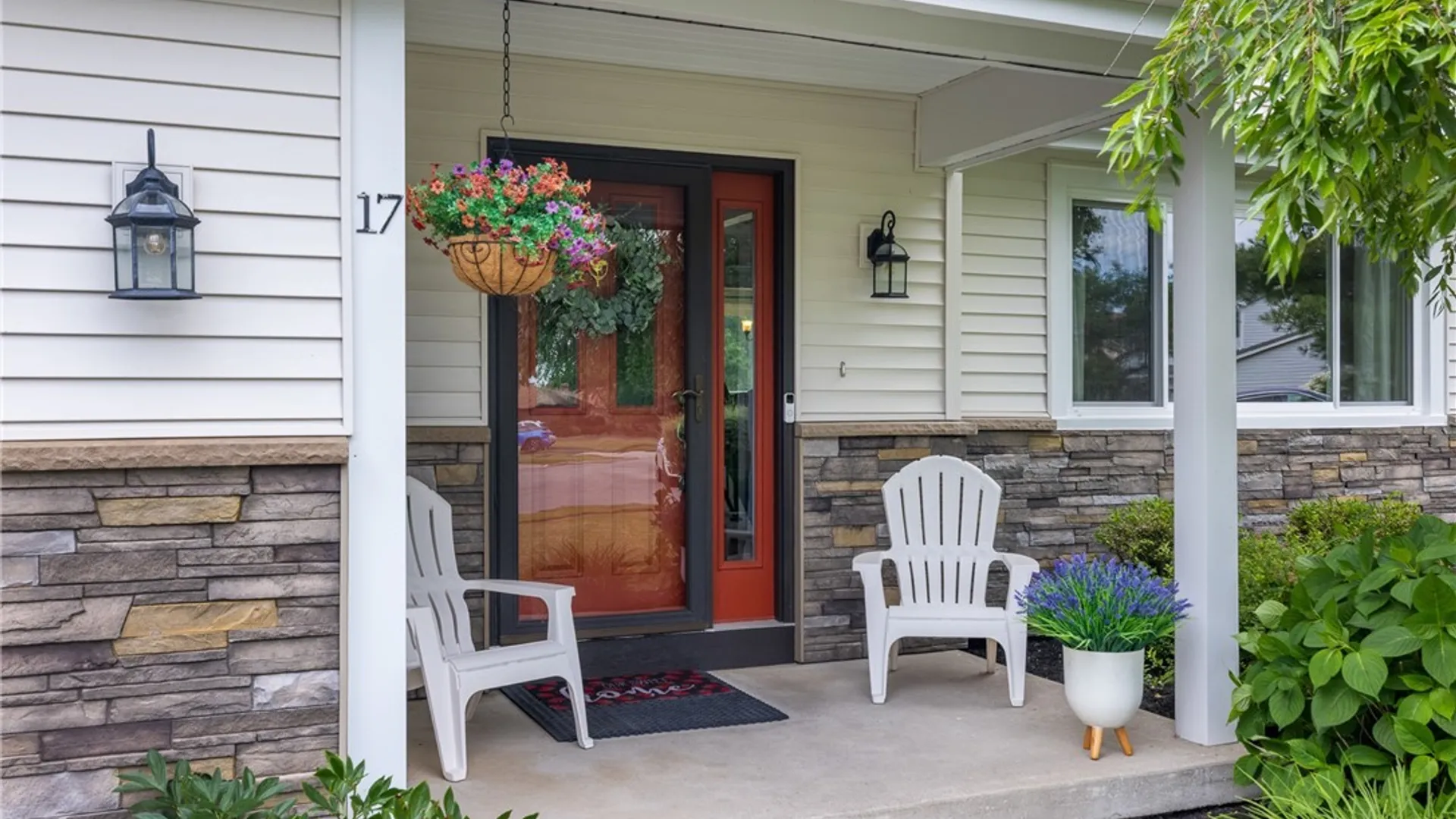 Property at 17 Birchwood Cmn, Lancaster, NY 14086 2
