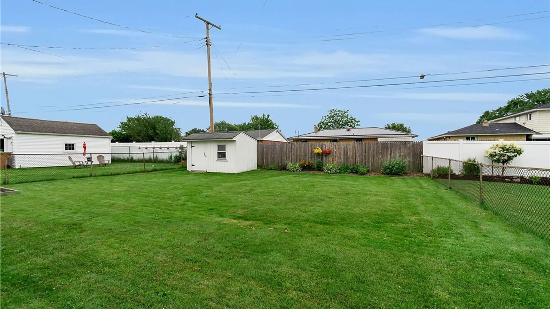 Property at 1305 Cleveland Drive, Cheektowaga, NY 14225 3