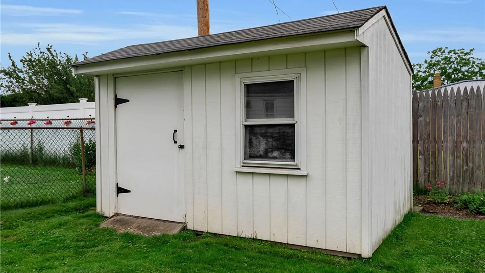 Property at 1305 Cleveland Drive, Cheektowaga, NY 14225 32