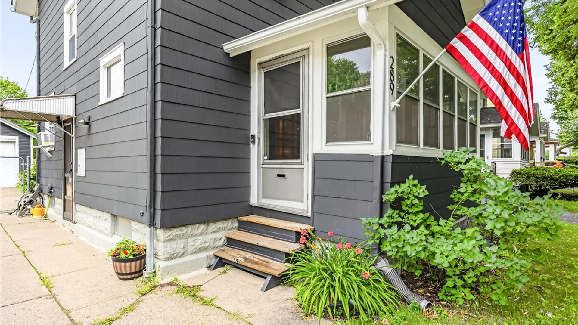 Property at 289 Wisconsin Street, Rochester, NY 14609 3