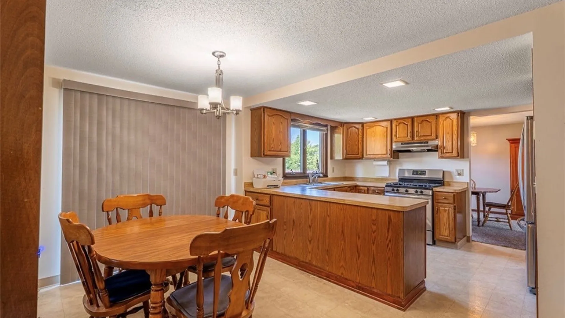 Property at 3544 Heatherwood Drive, Hamburg, NY 14075 18
